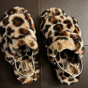 UGG Fluff Slippers Leopard Size 3 Kids